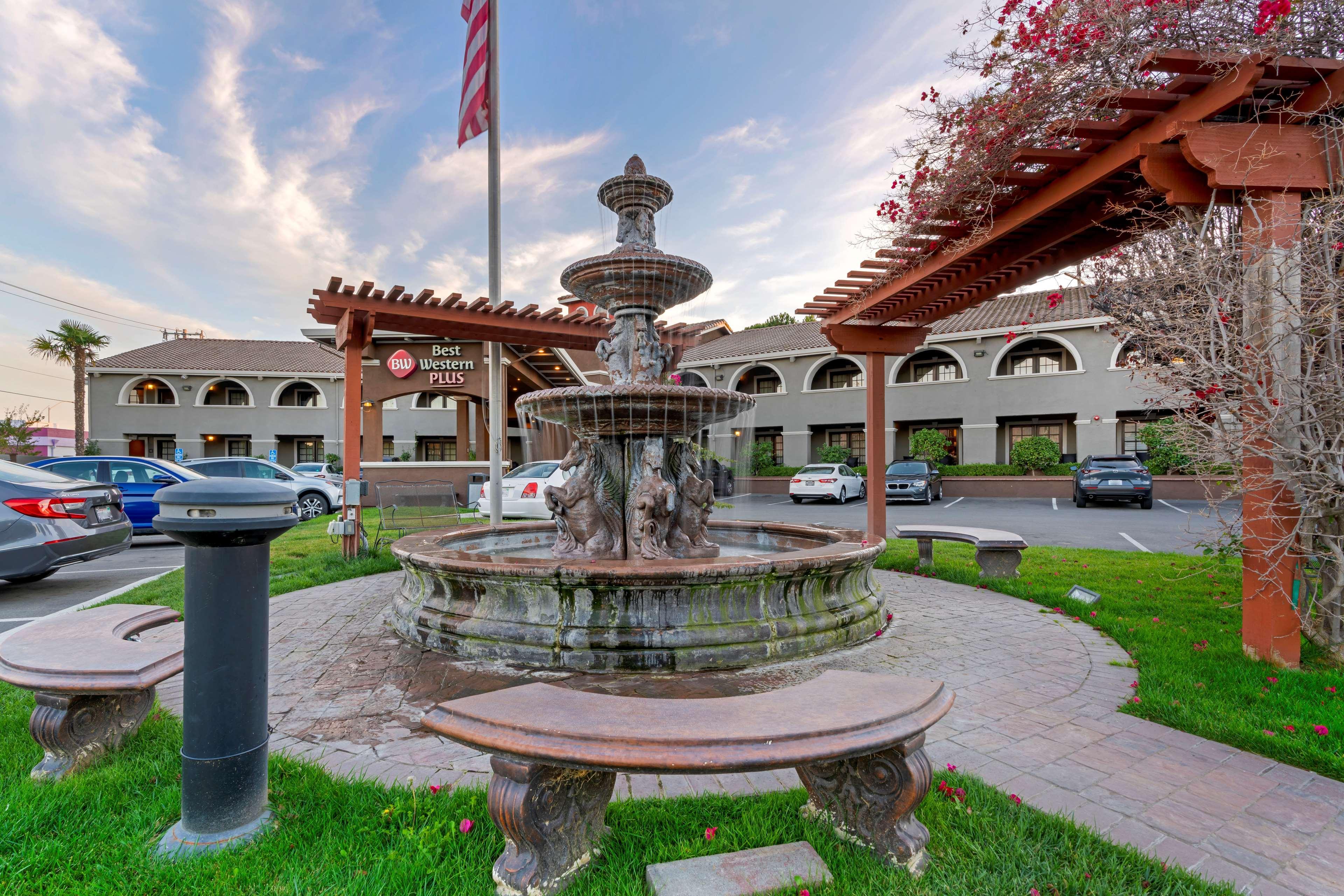 Best Western Plus Brookside Inn Milpitas Eksteriør billede